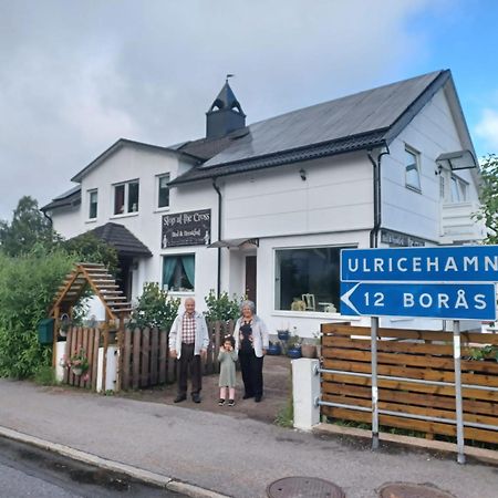 Stop At The Cross Bed and Breakfast Borås Exterior foto